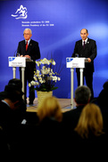 Novinarska konferenca predsednika Vlade RS Janeza Janše in predsednika Evropskega parlamenta Hansa-Gerta Pötteringa