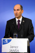 Premier ministre de la République de Slovénie,  Janez Janša, à la Conférence de presse